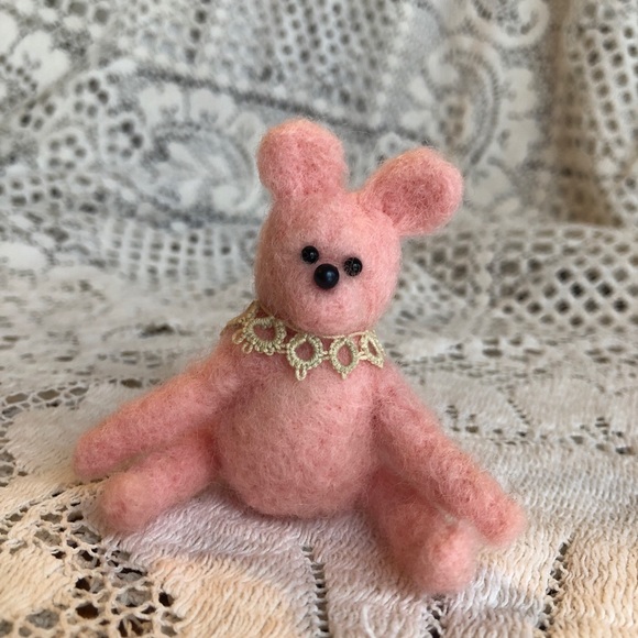 Handmade needle felted teddy bear - Picture 2 of 11